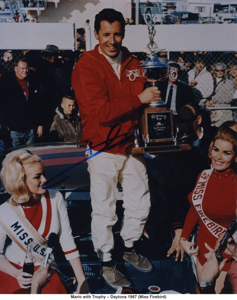 E0227 Mario With Trophy Daytona 1967